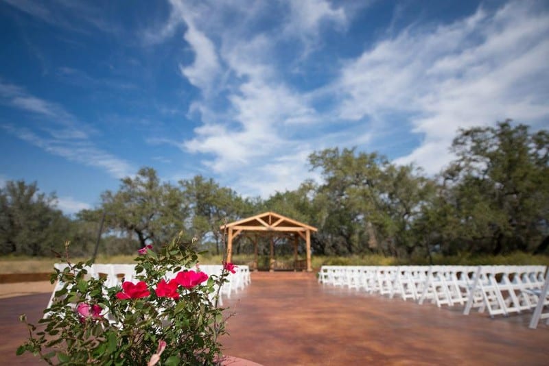 Poolside Lounge Area at Live Oak Lodge